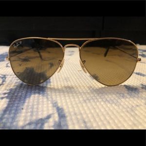 Ray-Ban Polarized Aviator Classic Sunglasses
